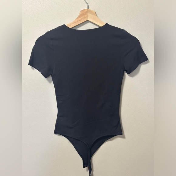 ARITZIA Babaton Bodysuits (3-piece bundle) - Picture 9 of 15